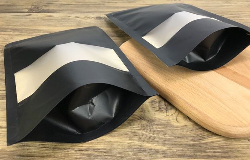 Siyah Kraft Pencereli Kilitli Doypack 500 - 11x18.5cm